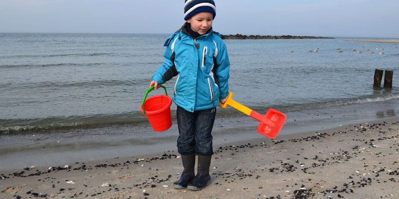 Urlaub auf Rügen im Herbst am Strand